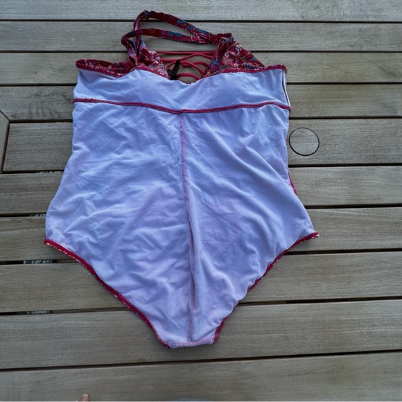 Torrid swimsuit Women size 3 ladder front One Piece lattice straps medallion 3X - Picture 13 of 16